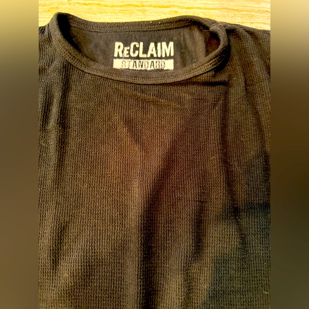 Men’s Reclaim black thermal long sleeve T-shirt by Buckle 
Size M